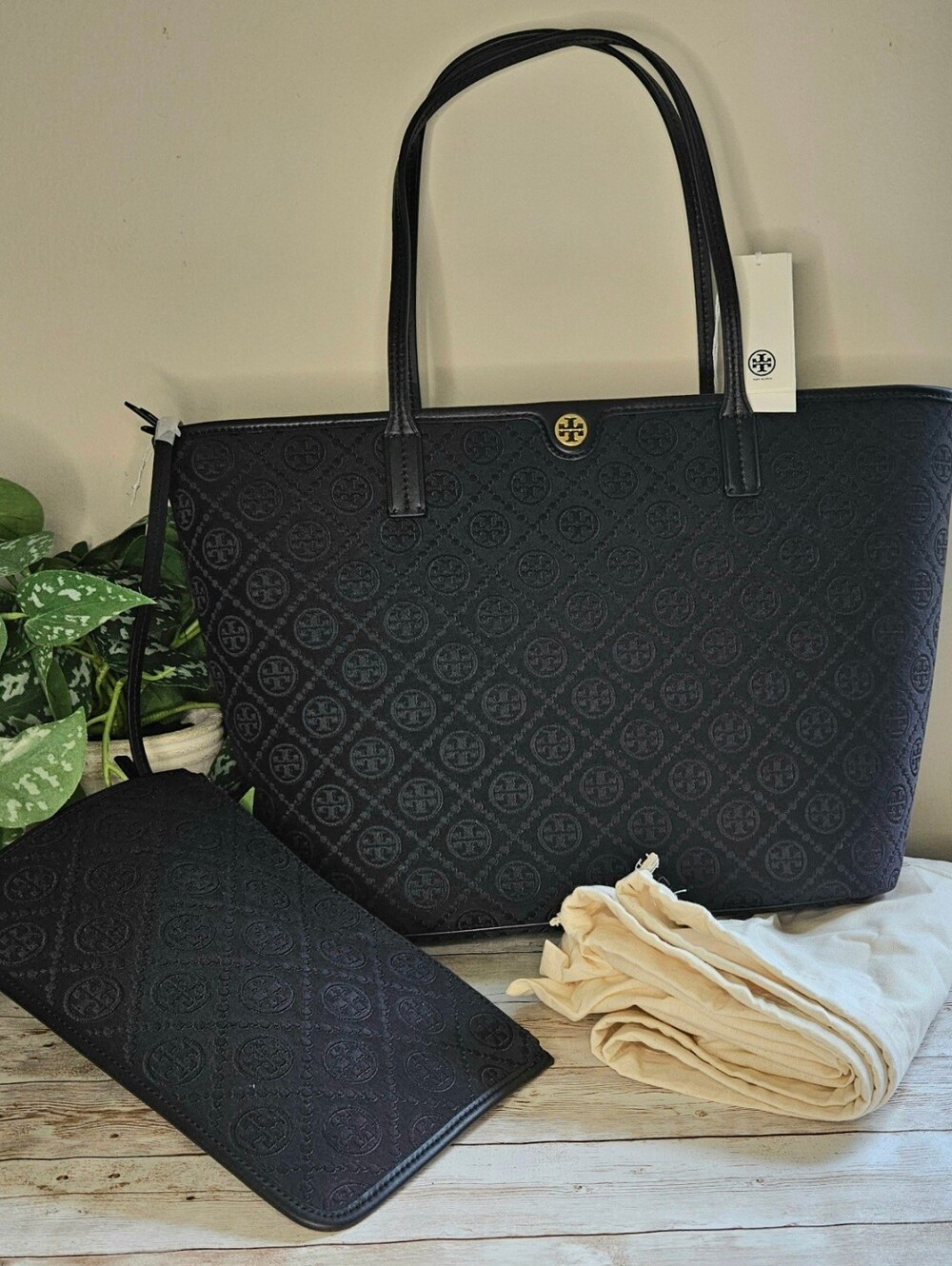 Tory Burch nwt T Monogram Zip Tote w pouch black & dust bag black on black tote